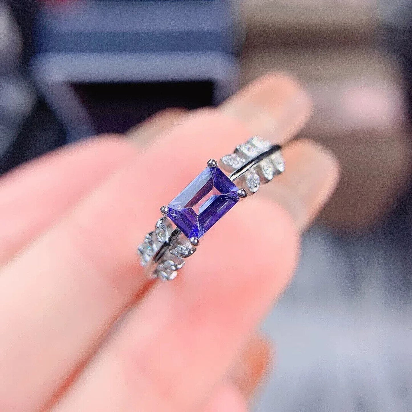 Dainty Purple Tanzanite Horizontal Ring 4x6mm