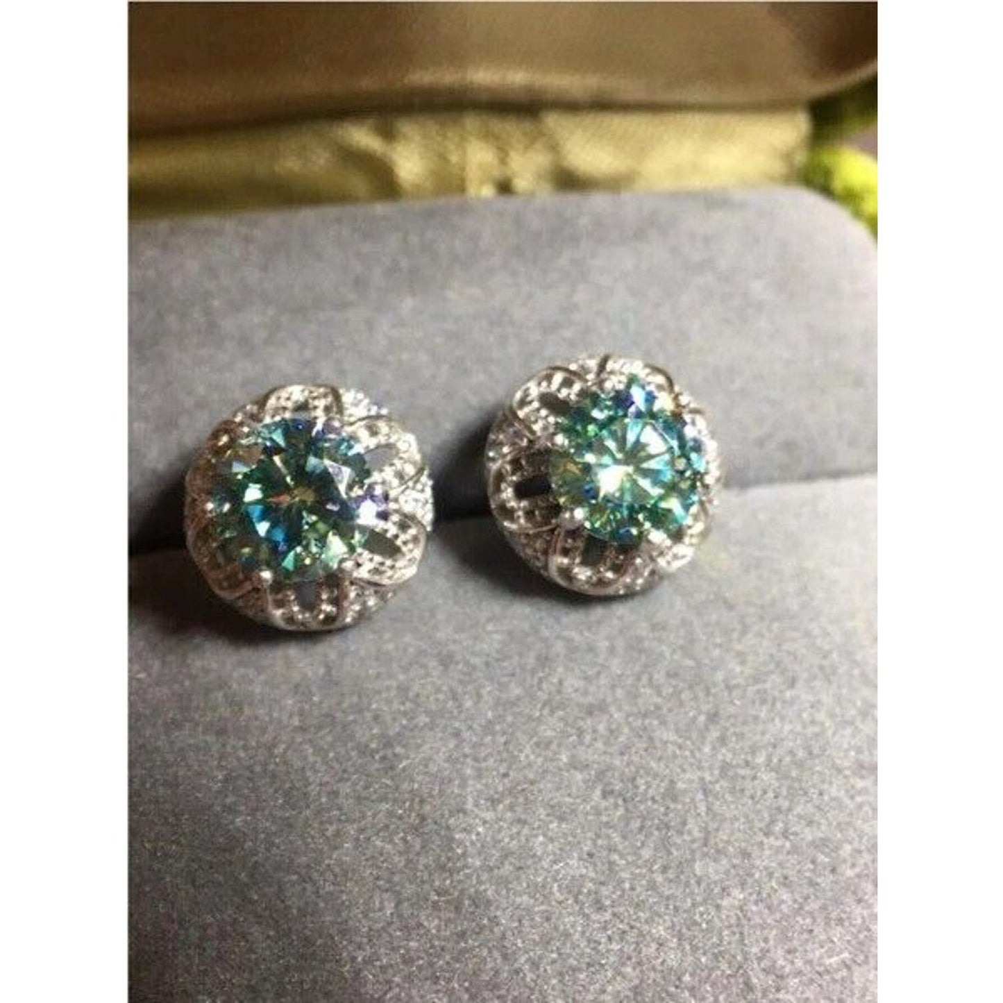 VVS1 Round Brilliant Cut Green Moissanite Stud Earrings 1 CT