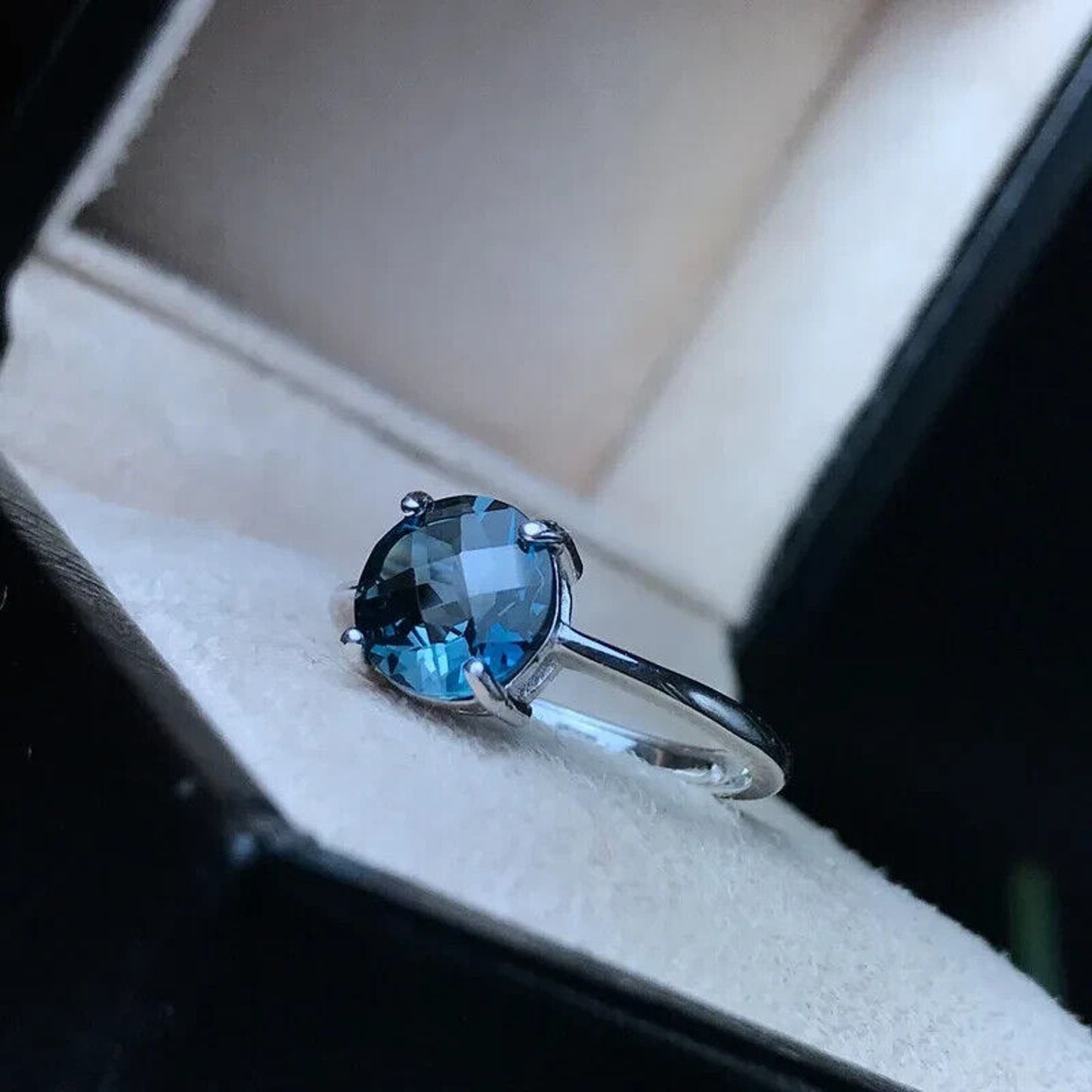 London Blue Topaz Round Cut Solitaire Ring 8mm