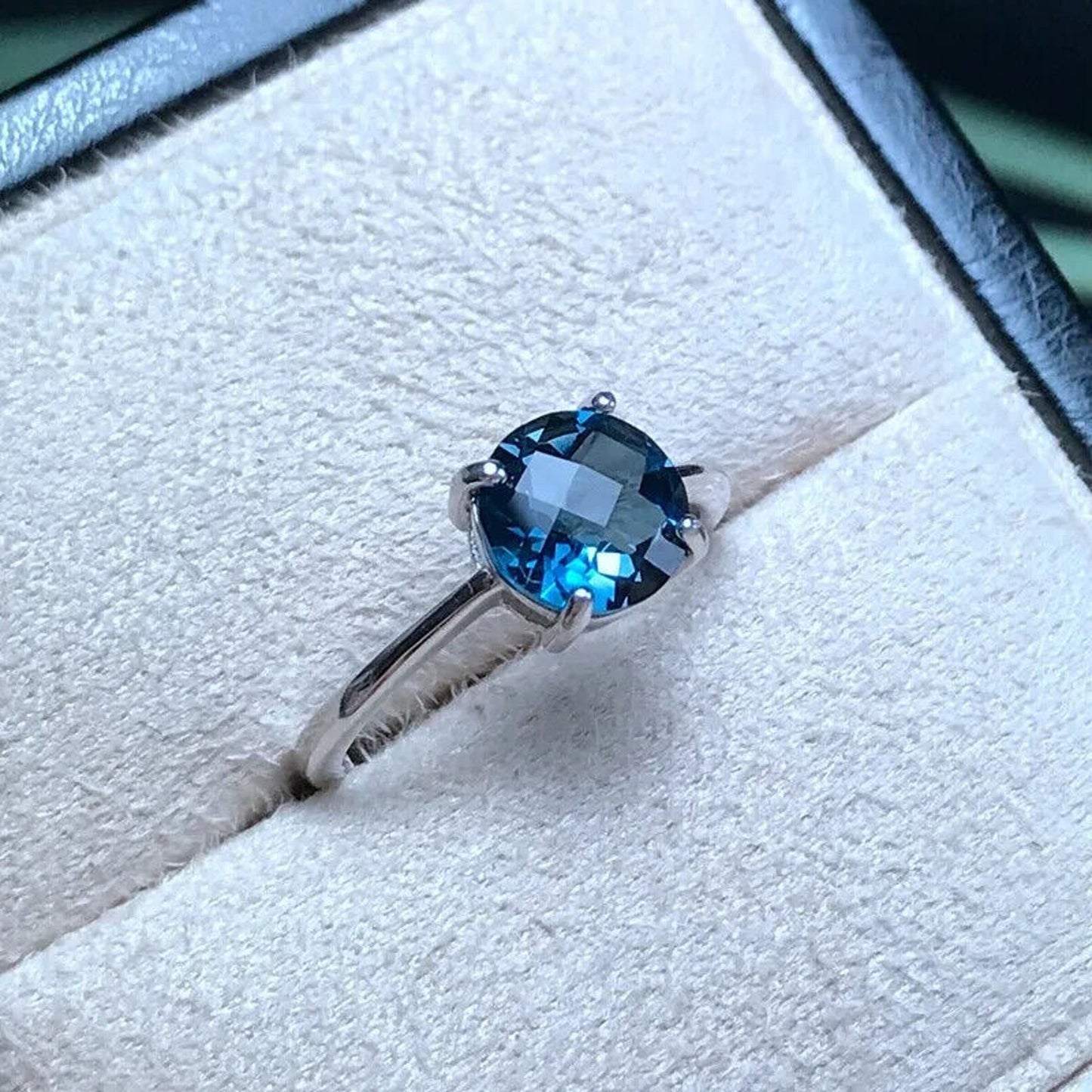 London Blue Topaz Round Cut Solitaire Ring 8mm