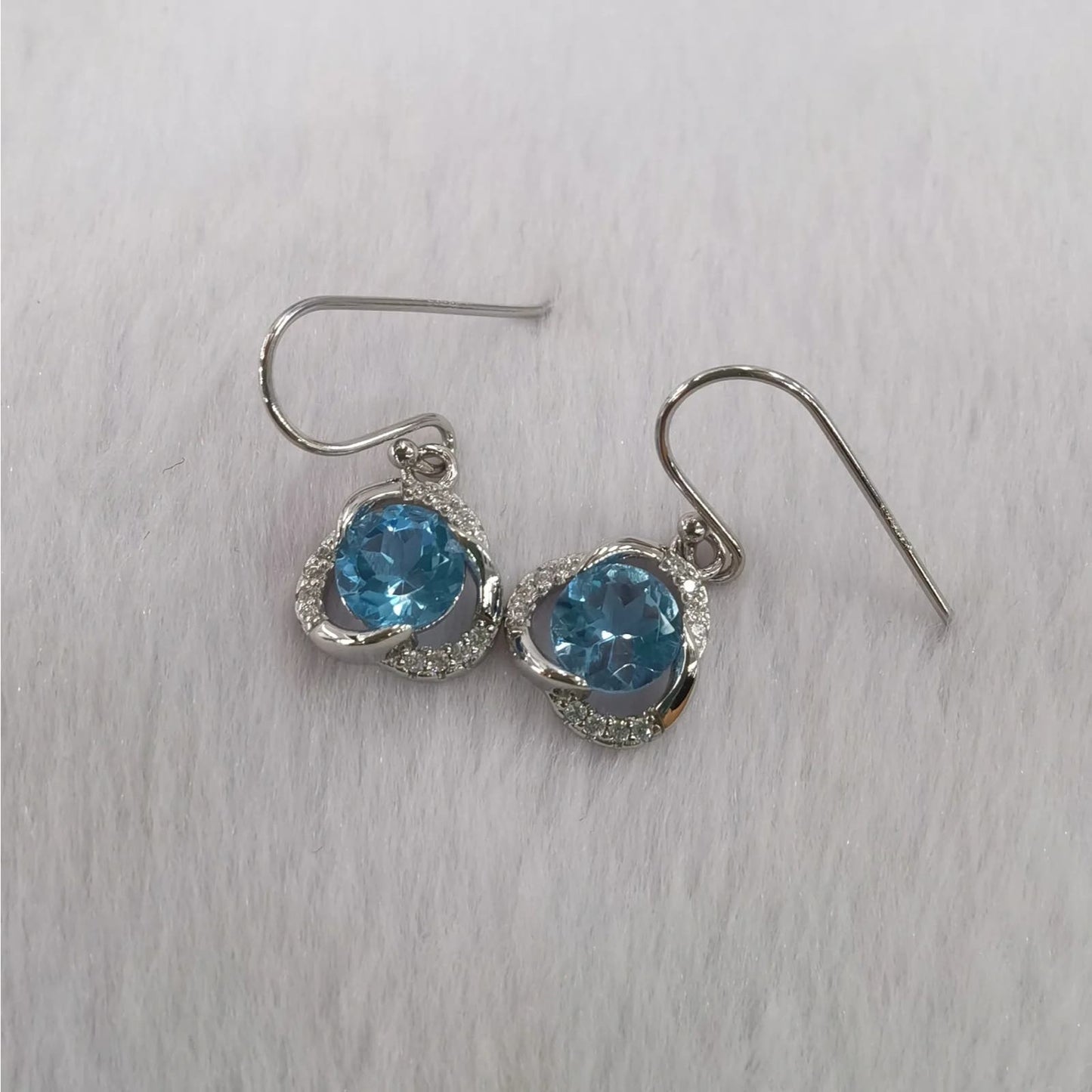 Swiss Blue Topaz Gemstone Earrings Round 6mm