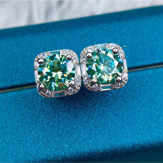 VVS1 Round Brilliant Cut Green Moissanite Stud Earrings 1CT