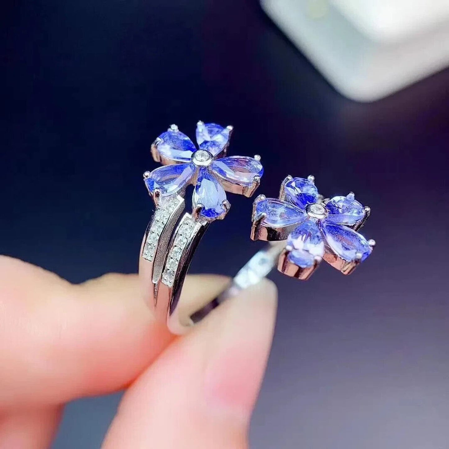 Tanzanite Flower Ring VVS1 Platinum Plated