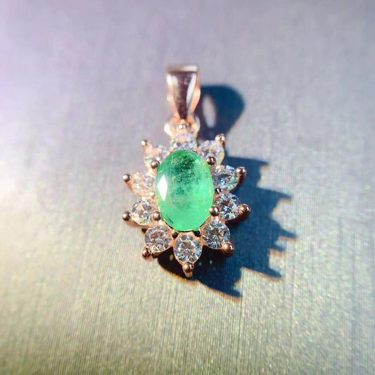 Natural Emerald Pendant Necklace 4x6mm