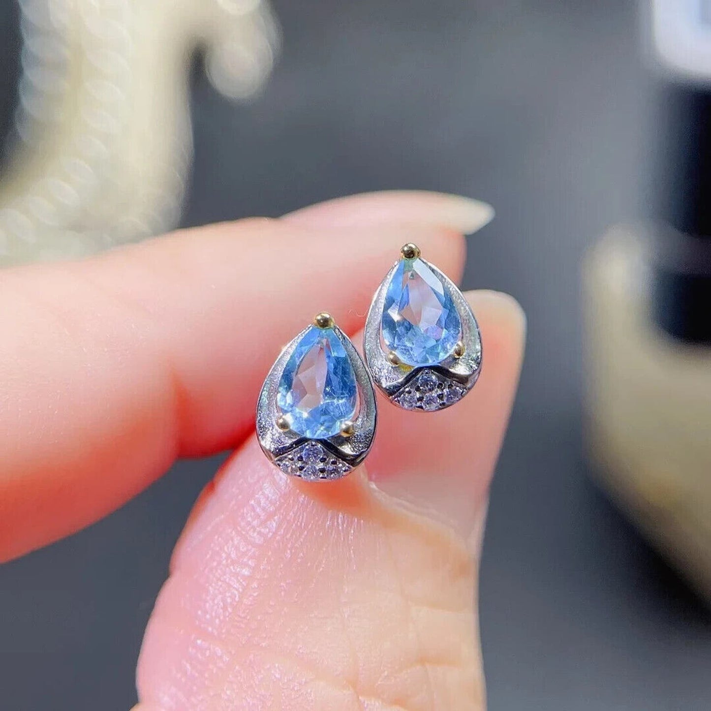 Sky Blue Topaz Teardrop Stud Earrings 4x6mm