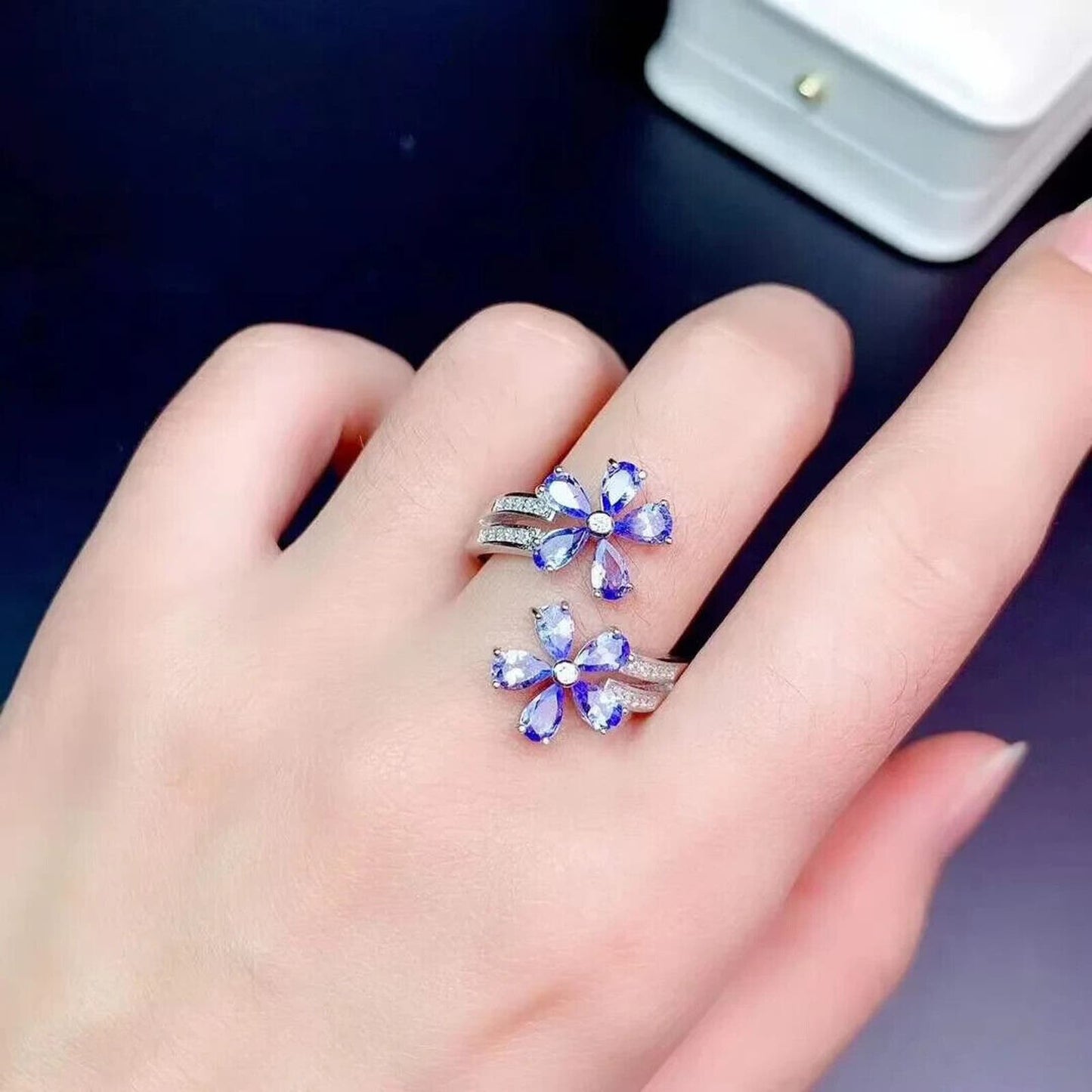 Tanzanite Flower Ring VVS1 Platinum Plated