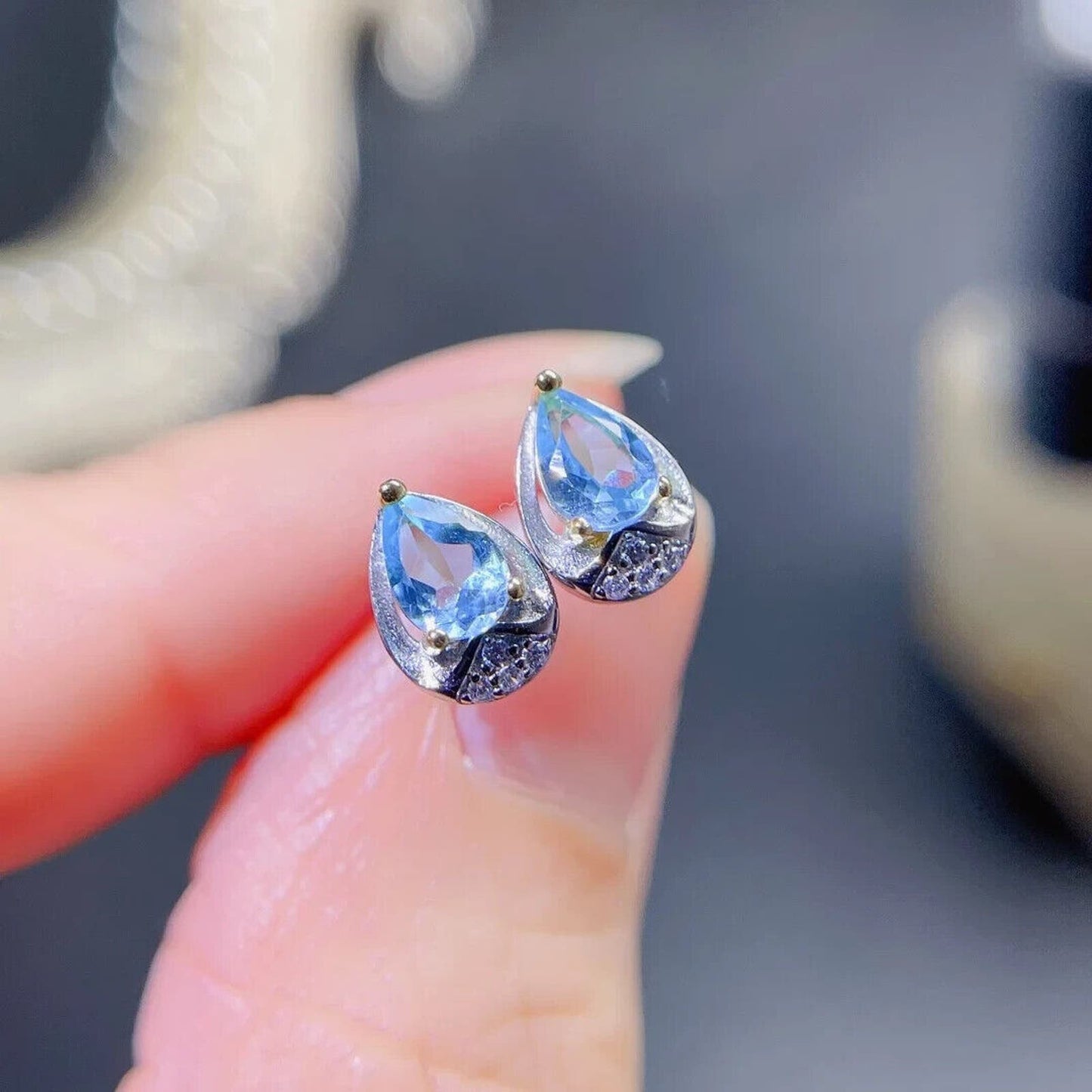 Sky Blue Topaz Teardrop Stud Earrings 4x6mm